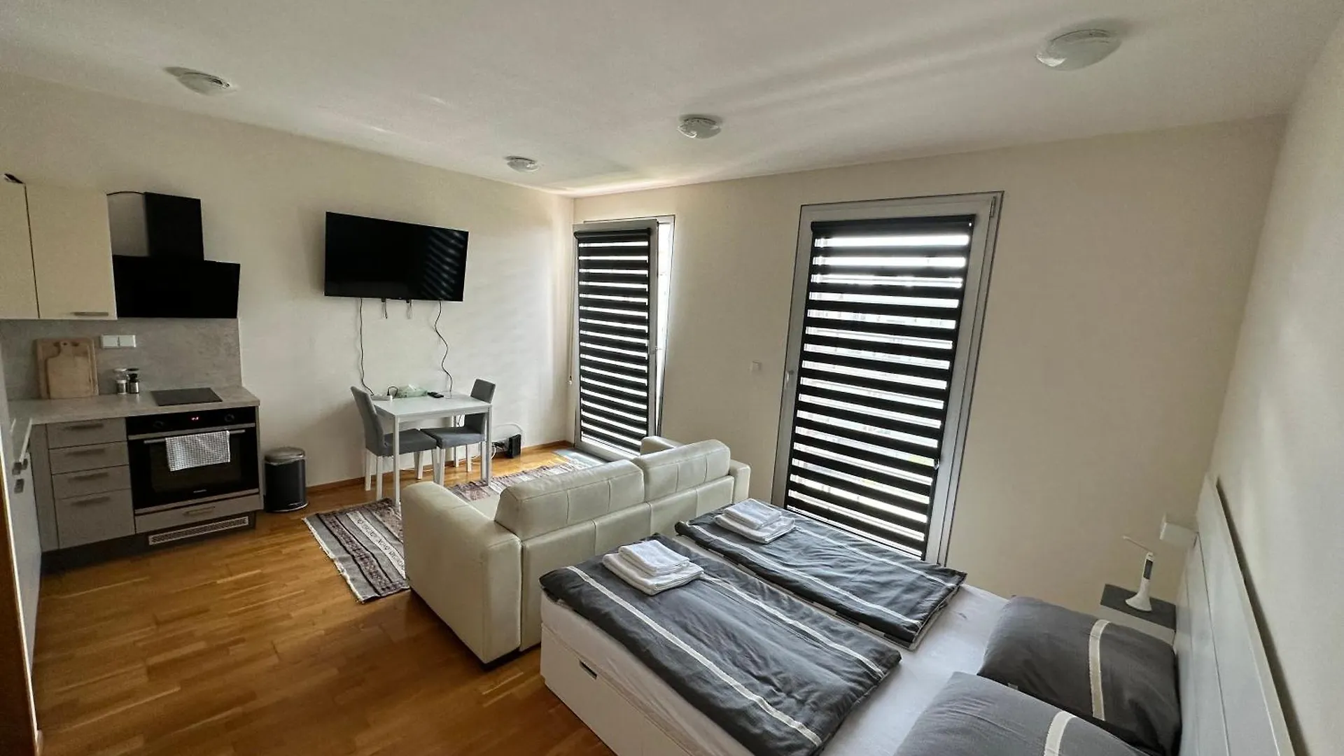 Cozy Apartment Прага